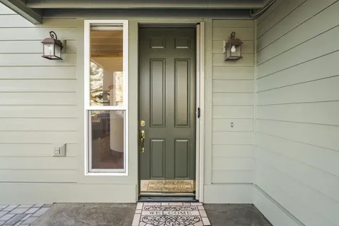 1895 Murrelet Drive Redmond OR 97756
