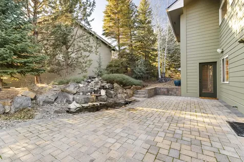 1895 Murrelet Drive Redmond OR 97756