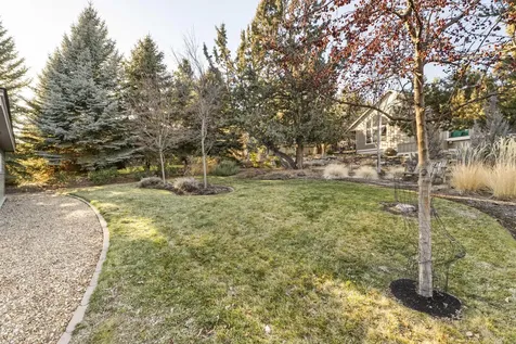 1895 Murrelet Drive Redmond OR 97756