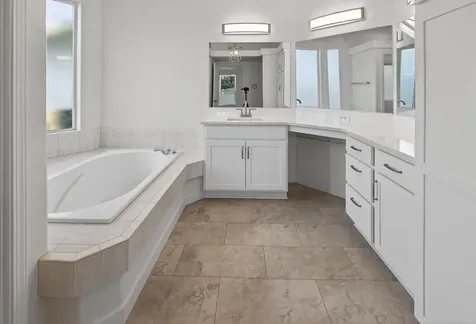 1865 NE 6th Street Redmond OR 97756