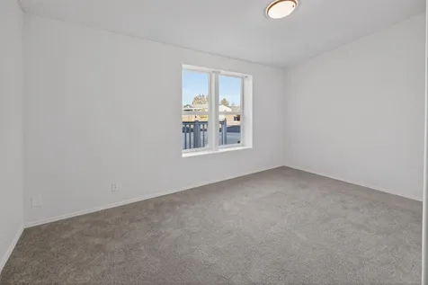1865 NE 6th Street Redmond OR 97756