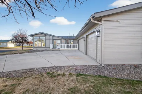 1865 NE 6th Street Redmond OR 97756
