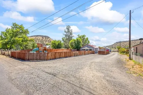2180 SE Melrose Drive Prineville OR 97754