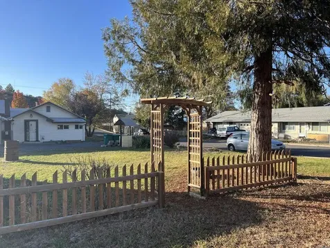 522 Van Ness Avenue Klamath Falls OR 97601