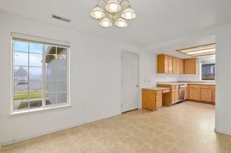 7973 Isabella Way White City OR 97503
