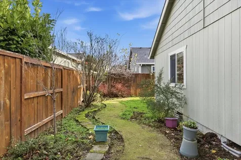 311 Isabel Drive Medford OR 97501