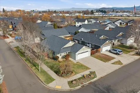 311 Isabel Drive Medford OR 97501