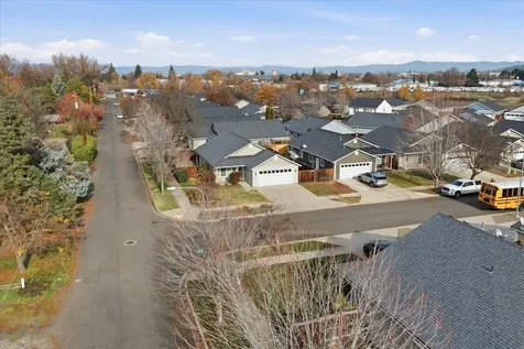 311 Isabel Drive Medford OR 97501