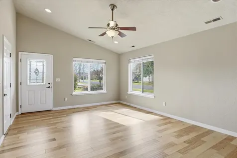 311 Isabel Drive Medford OR 97501