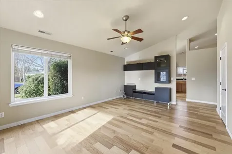 311 Isabel Drive Medford OR 97501