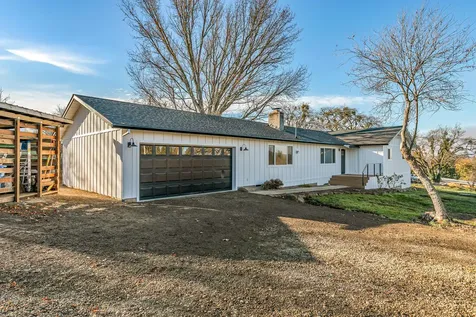 885 Mountain View Drive Eagle Point OR 97524