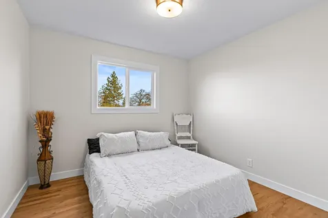 885 Mountain View Drive Eagle Point OR 97524