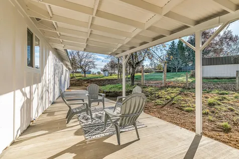 885 Mountain View Drive Eagle Point OR 97524