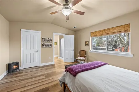 1141 Brookdale Avenue Medford OR 97504