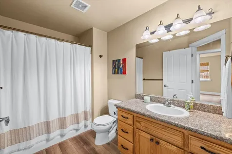 1141 Brookdale Avenue Medford OR 97504