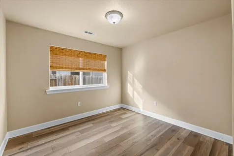 1141 Brookdale Avenue Medford OR 97504