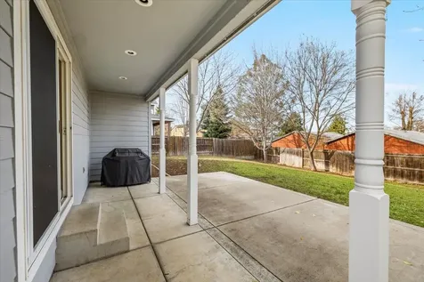 1141 Brookdale Avenue Medford OR 97504