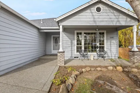 1141 Brookdale Avenue Medford OR 97504