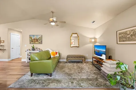 1141 Brookdale Avenue Medford OR 97504