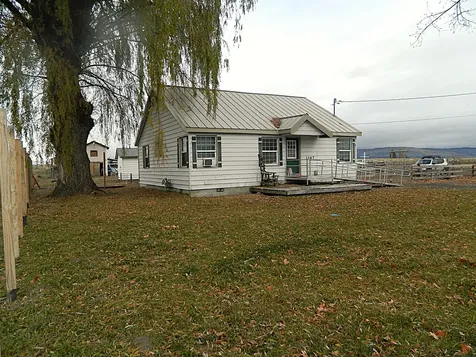 1267 Joe Wright Road Klamath Falls OR 97603