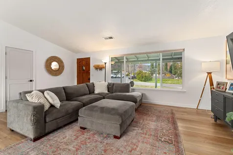 1949 Haviland Drive Grants Pass OR 97527