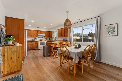 1949 Haviland Drive Grants Pass OR 97527