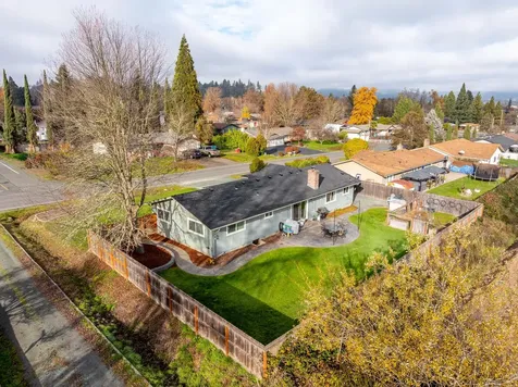 1949 Haviland Drive Grants Pass OR 97527
