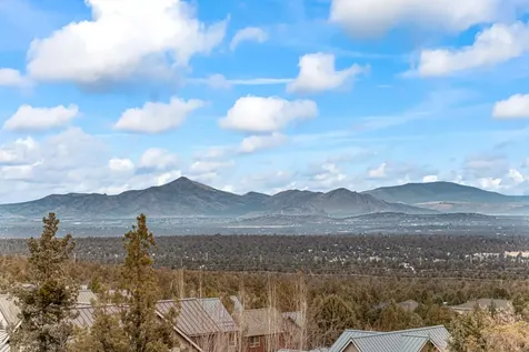 360 Vista Rim Drive Redmond OR 97756