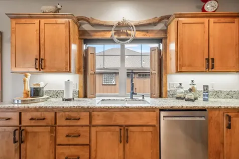 360 Vista Rim Drive Redmond OR 97756