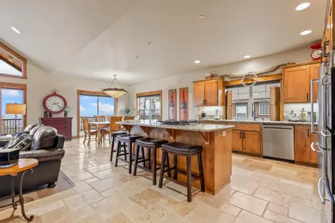 360 Vista Rim Drive Redmond OR 97756