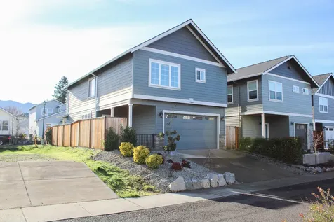 237 Willow Way Talent OR 97540