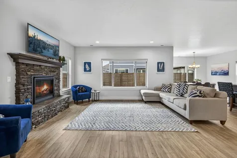 20583 Rolen Avenue Bend OR 97702