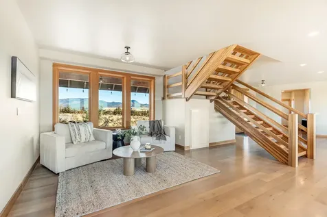 11039 SW Ranch Road Powell Butte OR 97753