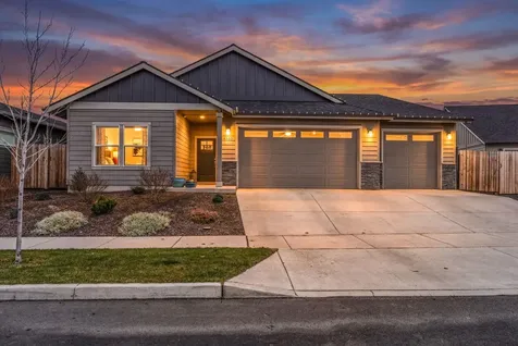4980 SW Zenith Avenue Redmond OR 97756