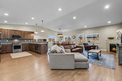 4980 SW Zenith Avenue Redmond OR 97756