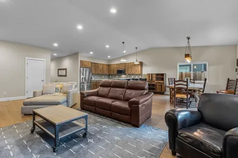4980 SW Zenith Avenue Redmond OR 97756