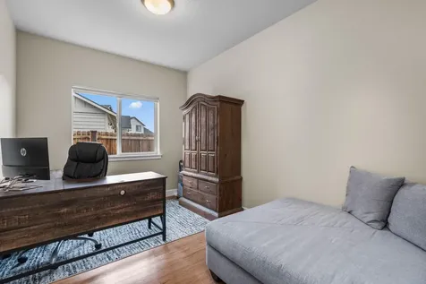 4980 SW Zenith Avenue Redmond OR 97756