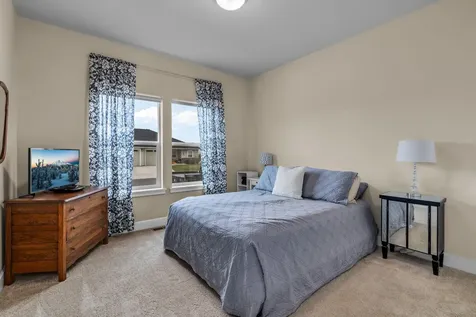 4980 SW Zenith Avenue Redmond OR 97756