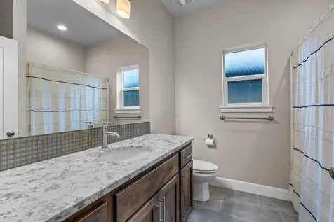 4980 SW Zenith Avenue Redmond OR 97756