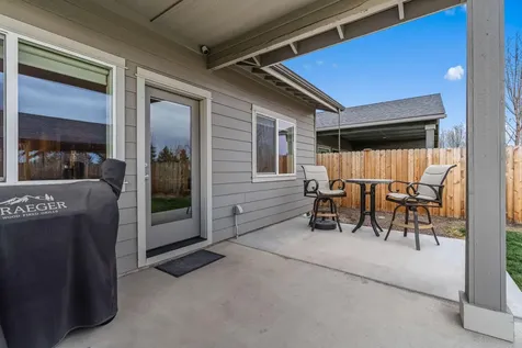 4980 SW Zenith Avenue Redmond OR 97756