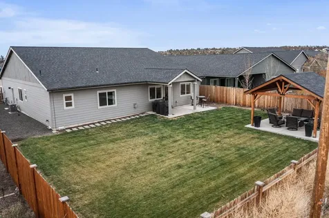 4980 SW Zenith Avenue Redmond OR 97756