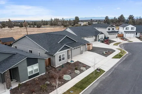 4980 SW Zenith Avenue Redmond OR 97756