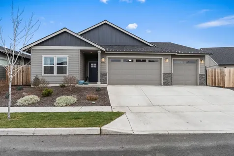 4980 SW Zenith Avenue Redmond OR 97756