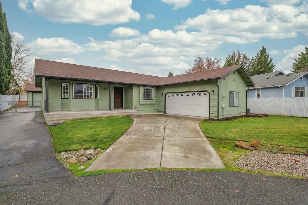1517 Molly Lane Grants Pass OR 97527