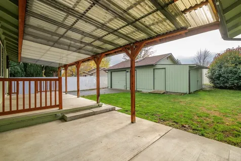 1517 Molly Lane Grants Pass OR 97527