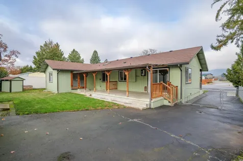 1517 Molly Lane Grants Pass OR 97527