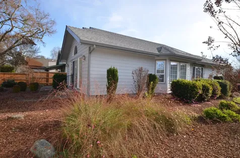 2228 Egret Court Grants Pass OR 97526