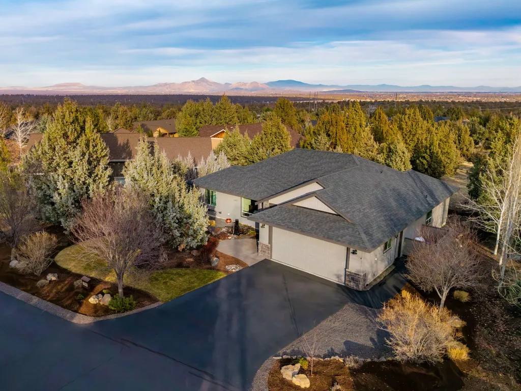 10064 Juniper Glen Circle Redmond OR 97756