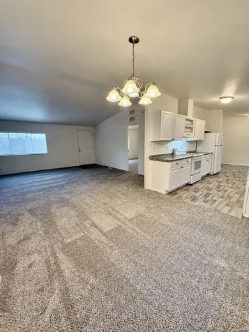 470 SE 10th Street Madras OR 97741