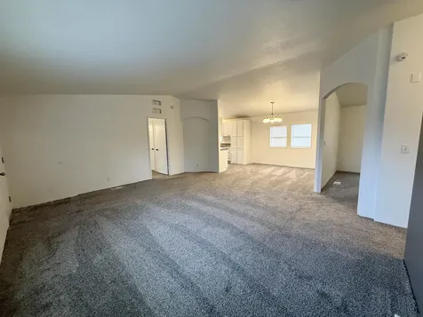 470 SE 10th Street Madras OR 97741